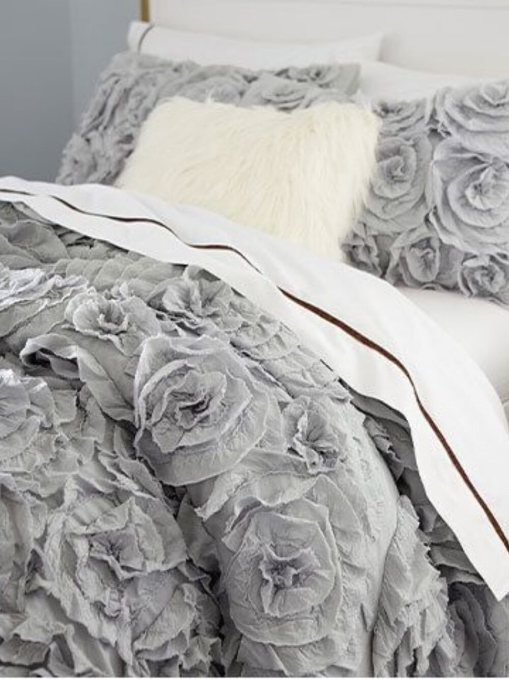 Monique Lhuillier x Pottery Barn Voile Rosette Quilt Gray Twin Bedding NWT